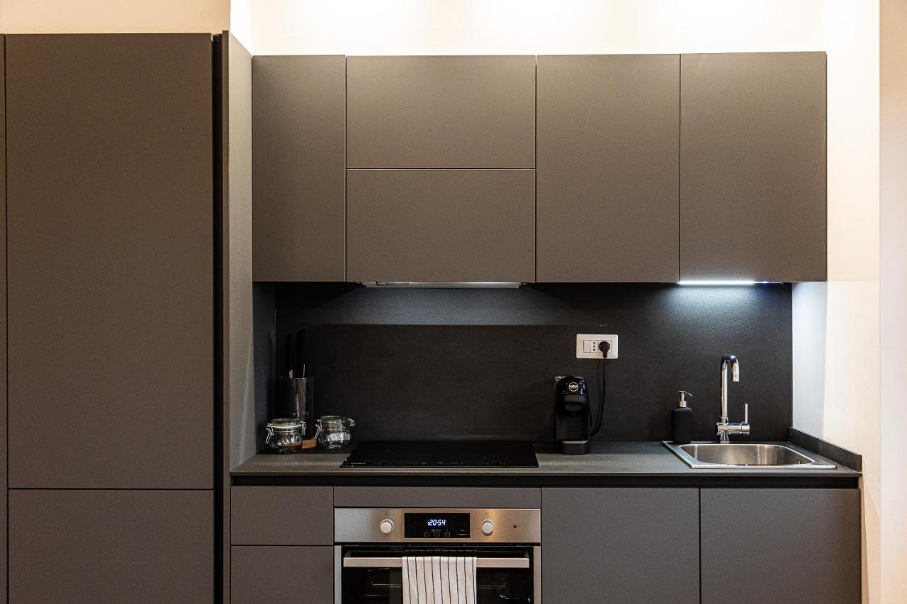 Matilde Modern Apartment-Rental In Рим Экстерьер фото