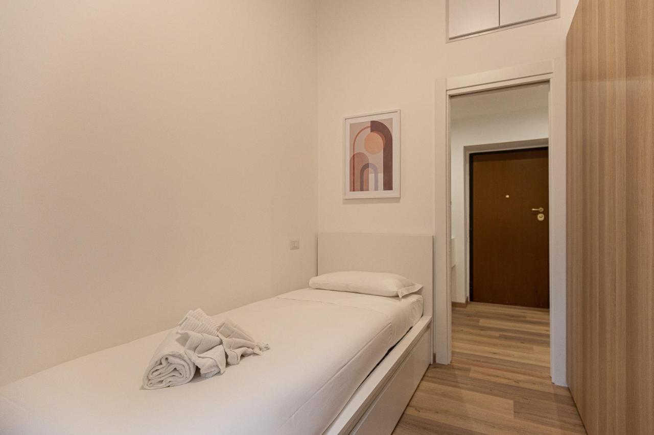 Matilde Modern Apartment-Rental In Рим Экстерьер фото